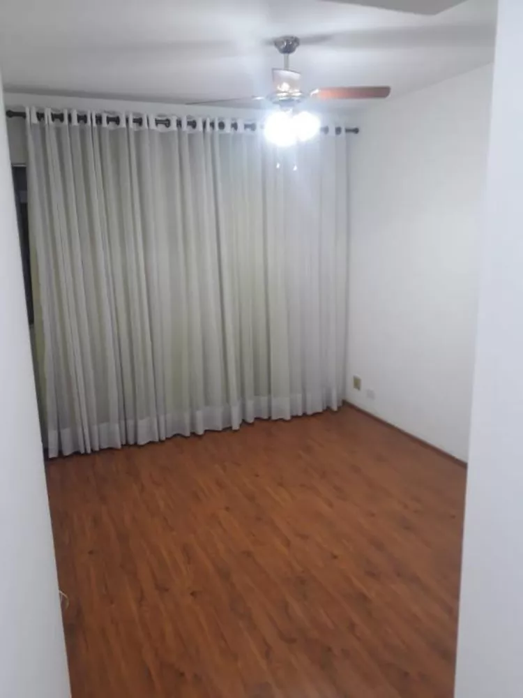 Apartamento à venda com 3 quartos, 62m² - Foto 2