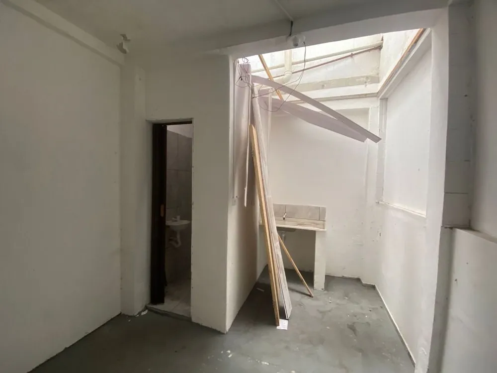 Casa, 6 quartos, 226 m² - Foto 4