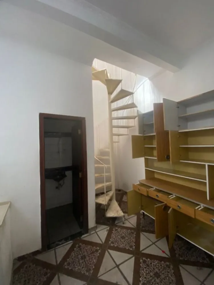 Casa, 6 quartos, 226 m² - Foto 2