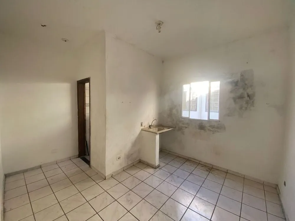 Casa, 6 quartos, 226 m² - Foto 3