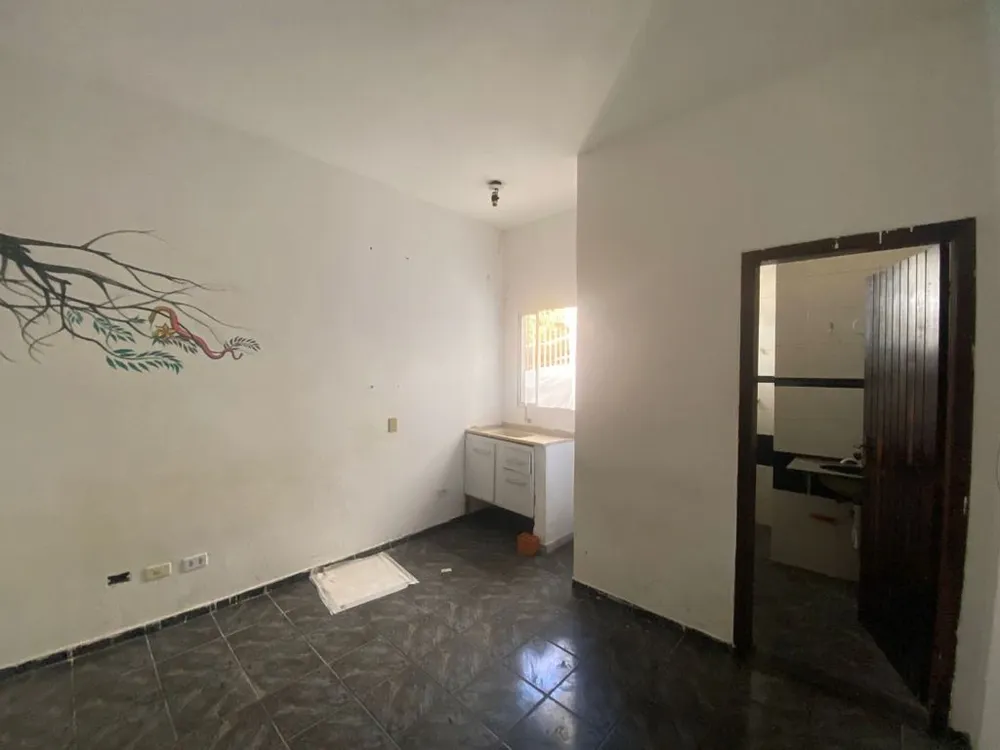 Casa, 6 quartos, 226 m² - Foto 1