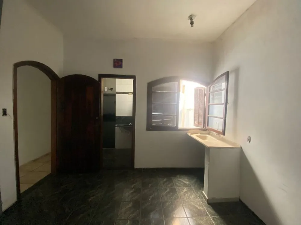 Casa, 6 quartos, 226 m² - Foto 4
