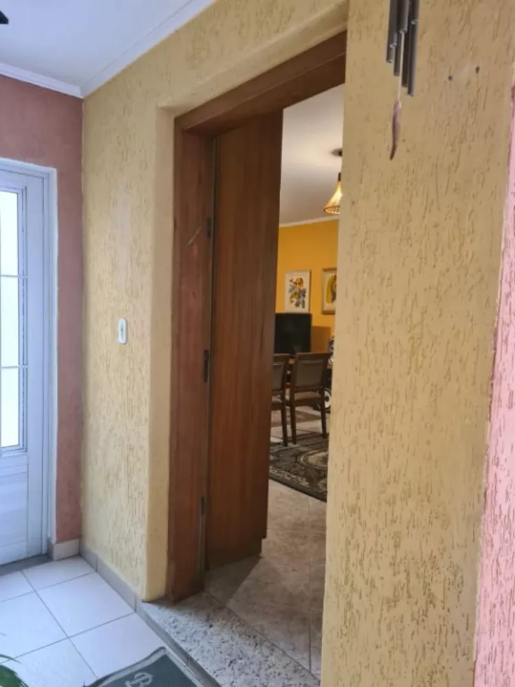 Sobrado à venda com 5 quartos, 260m² - Foto 4