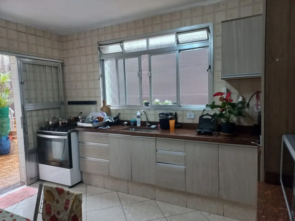 Sobrado, 4 quartos, 240 m² - Foto 1