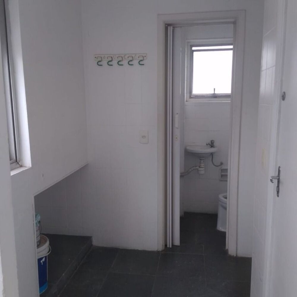 Apartamento para alugar com 3 quartos, 180m² - Foto 2