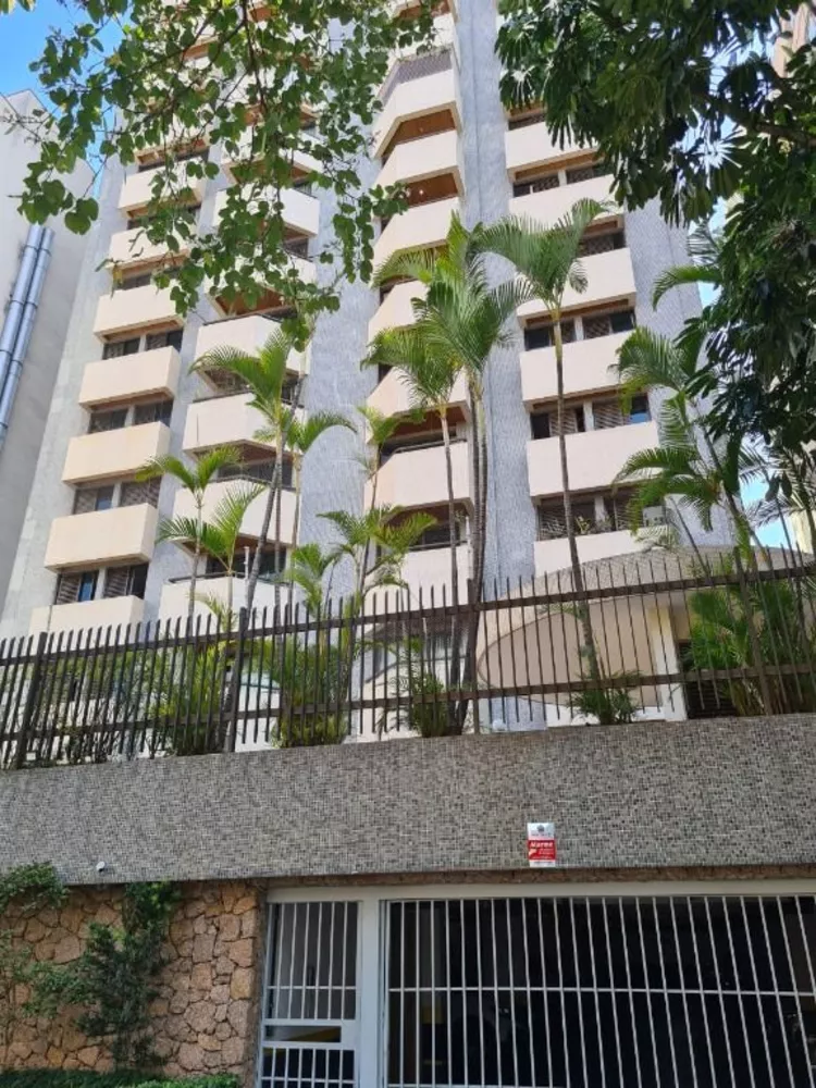 Apartamento à venda com 3 quartos, 133m² - Foto 1