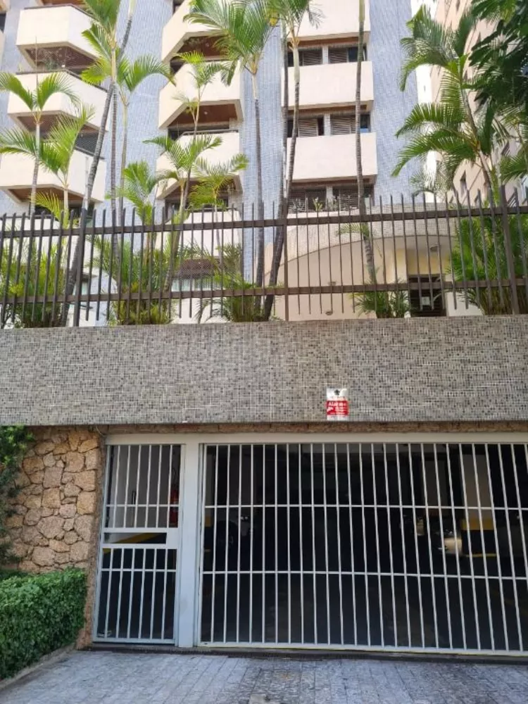 Apartamento à venda com 3 quartos, 133m² - Foto 2