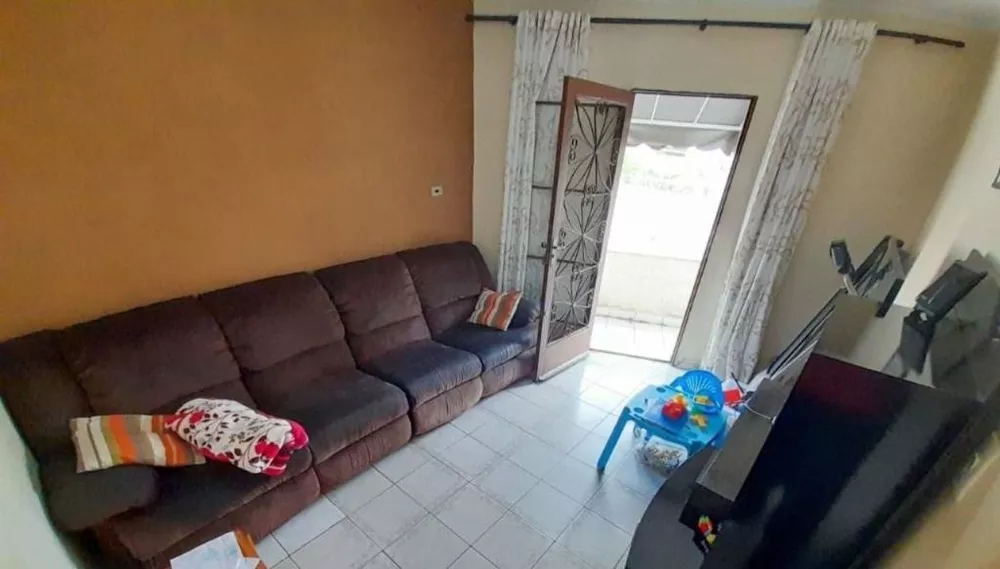 Casa à venda com 4 quartos, 180m² - Foto 3