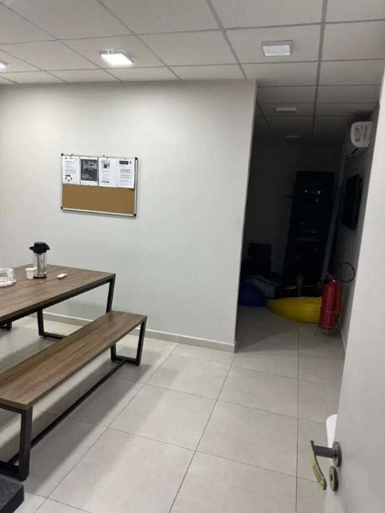 Loja-Salão, 840 m² - Foto 1