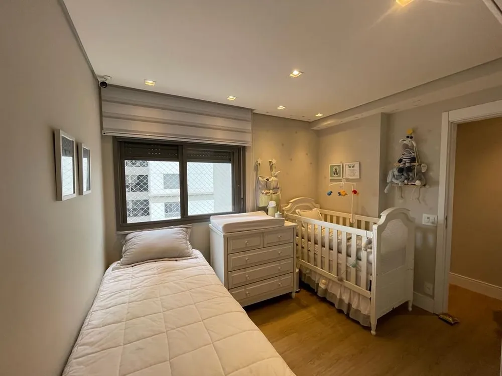Apartamento, 3 quartos, 137 m² - Foto 1