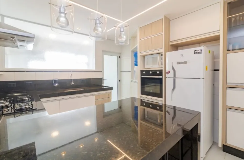 Cobertura, 3 quartos, 195 m² - Foto 3