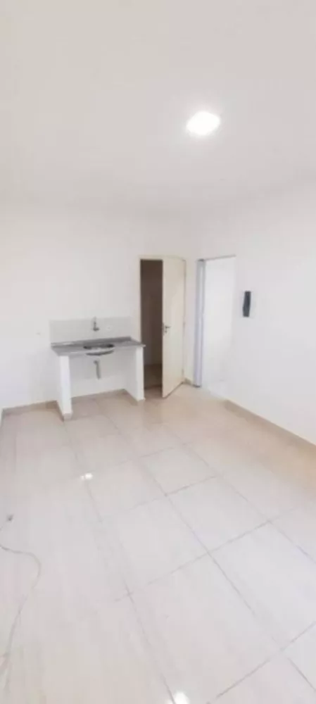 Apartamento à venda com 1 quarto, 900m² - Foto 2