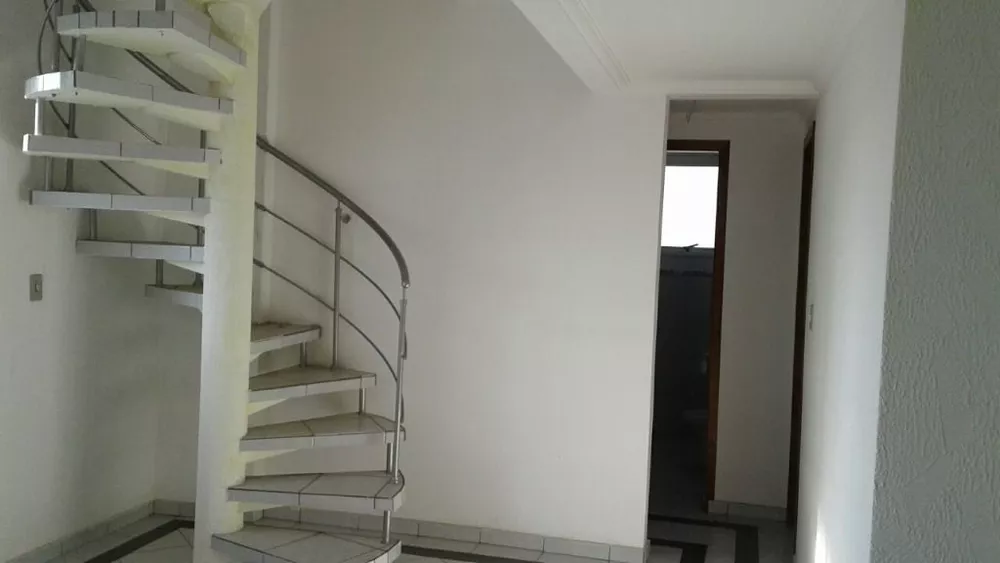 Cobertura à venda com 3 quartos, 200m² - Foto 4