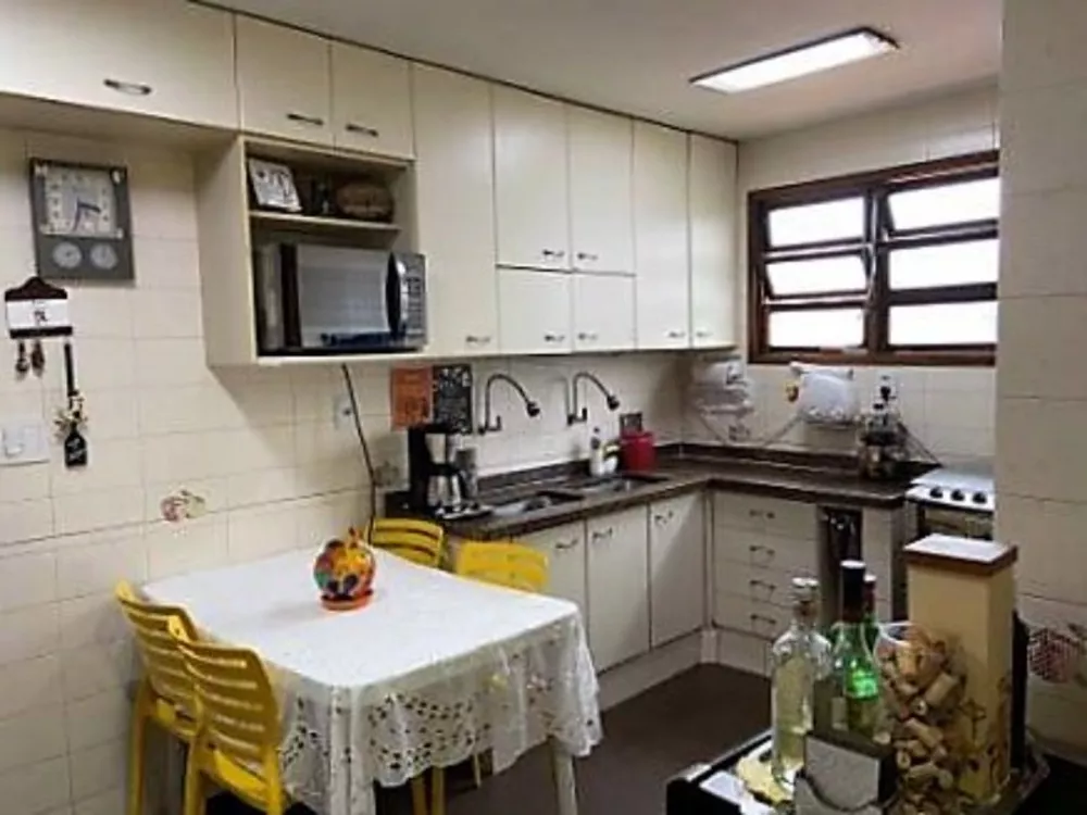 Casa, 5 quartos, 315 m² - Foto 1