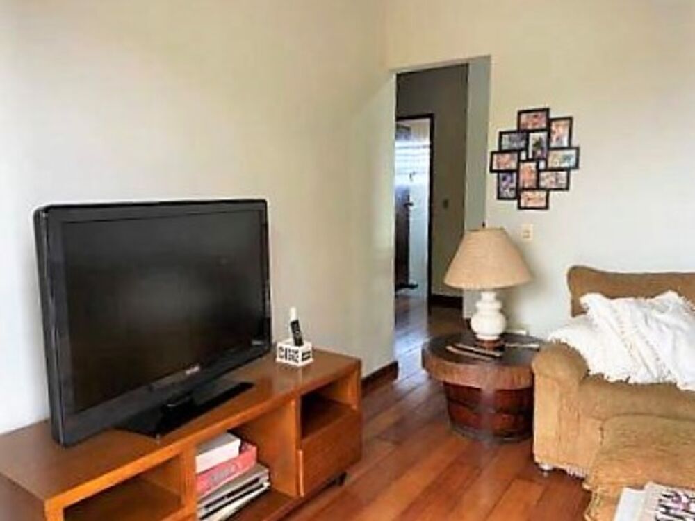 Casa à venda com 5 quartos, 315m² - Foto 11