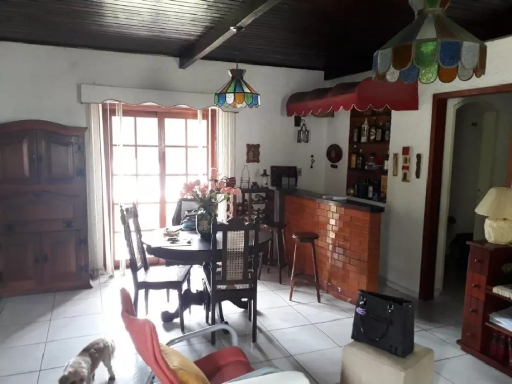 Casa, 4 quartos, 250 m² - Foto 15