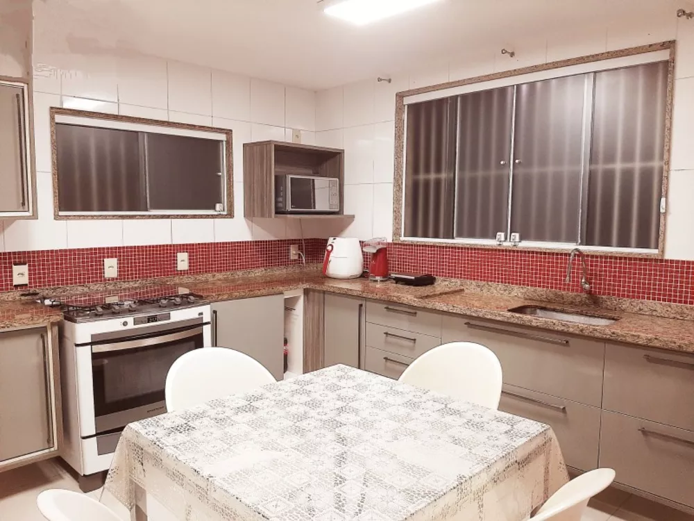 Casa, 3 quartos, 300 m² - Foto 3