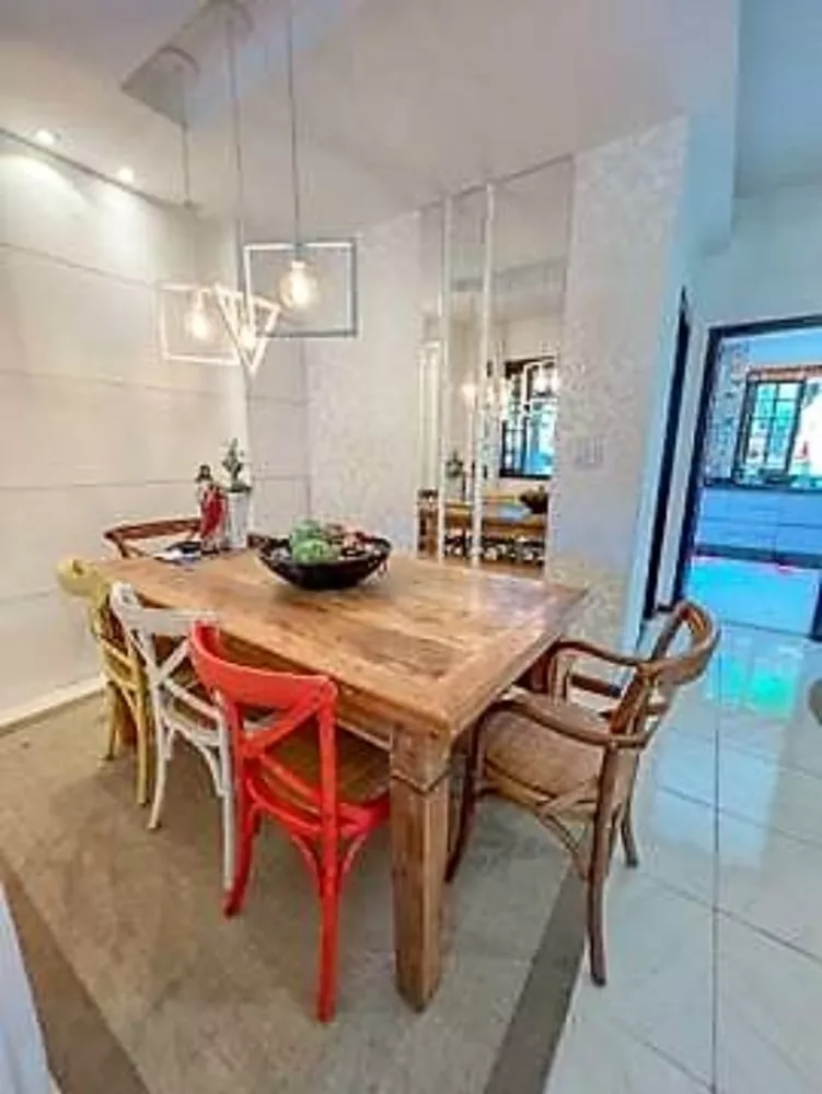 Casa, 3 quartos, 290 m² - Foto 1