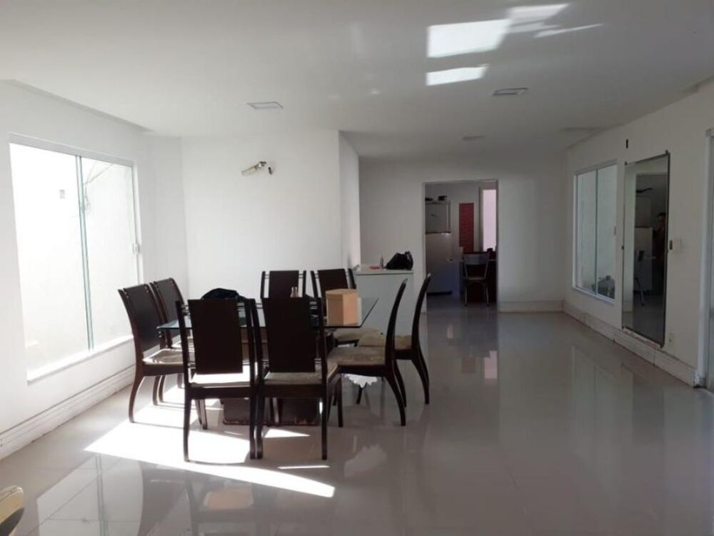 Casa, 5 quartos, 260 m² - Foto 2