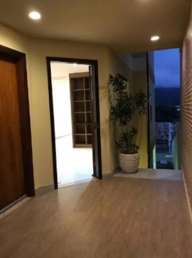 Casa, 3 quartos, 210 m² - Foto 3