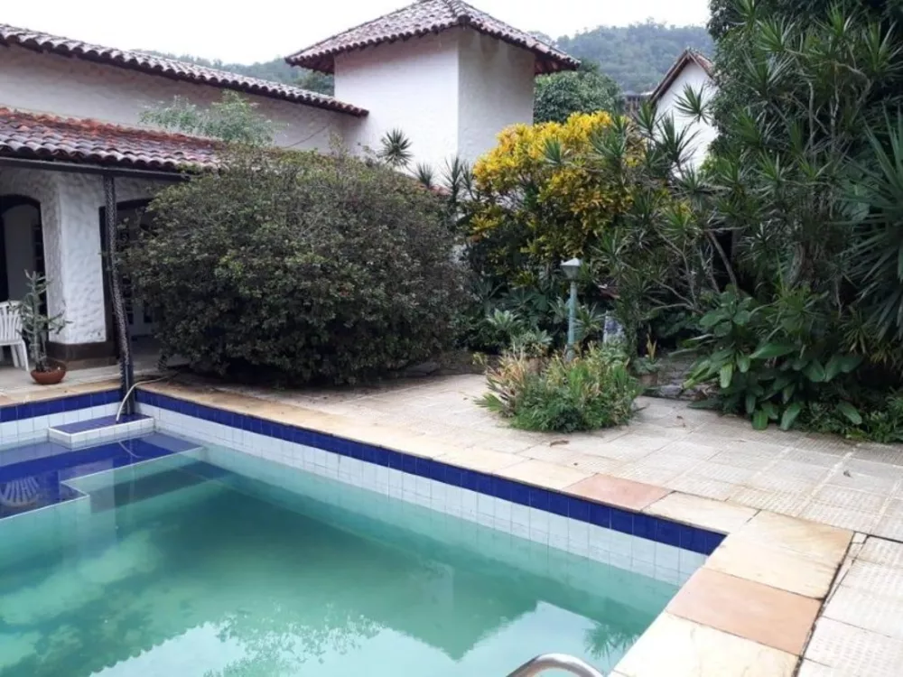 Casa, 3 quartos, 260 m² - Foto 1