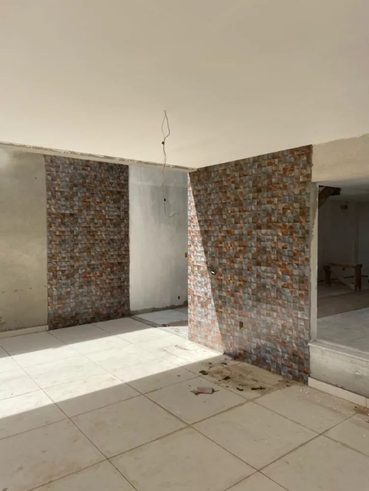 Casa à venda com 4 quartos, 216m² - Foto 4