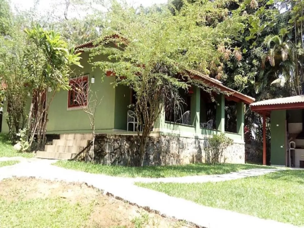 Casa à venda com 4 quartos, 300m² - Foto 1