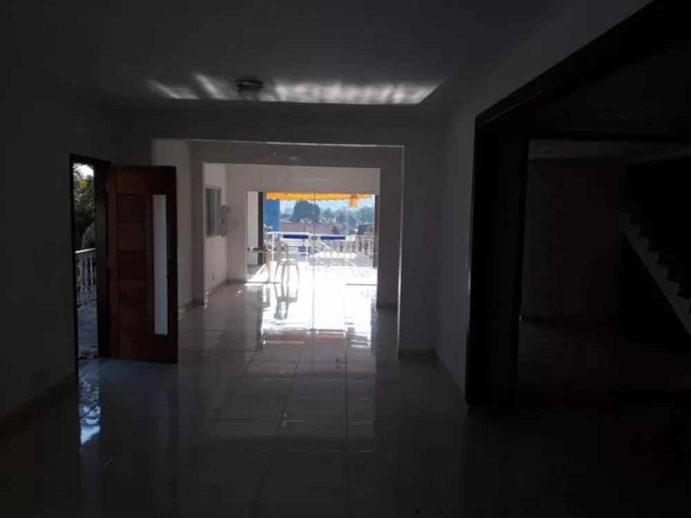 Casa à venda com 4 quartos, 400m² - Foto 15