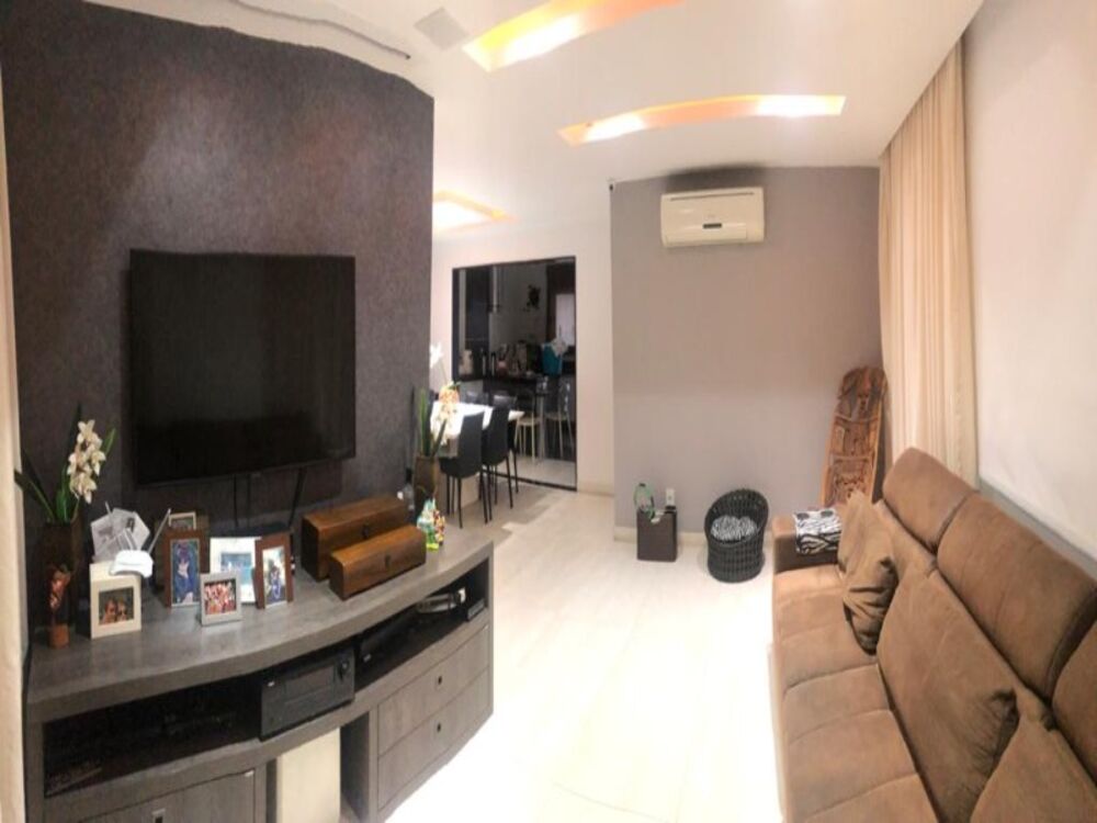 Casa, 3 quartos, 258 m² - Foto 1