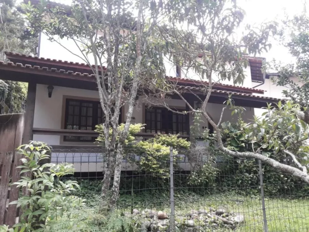 Casa, 4 quartos, 240 m² - Foto 1
