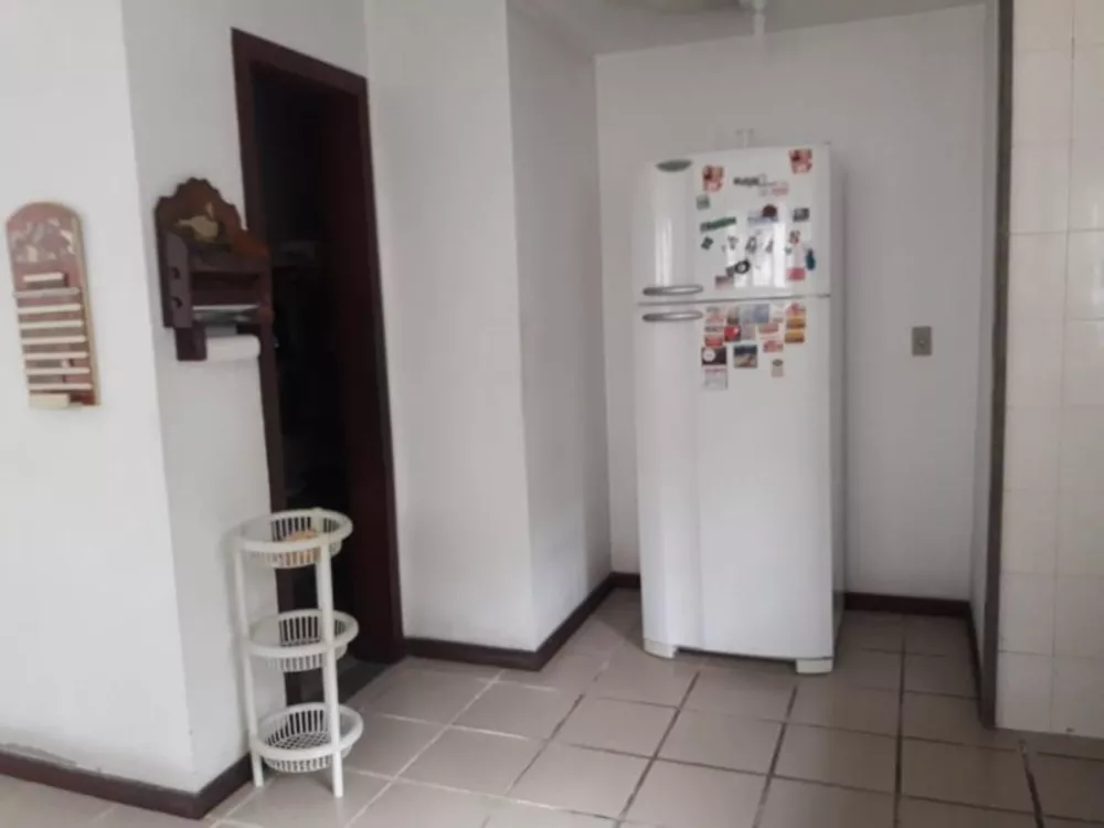 Casa, 4 quartos, 240 m² - Foto 15