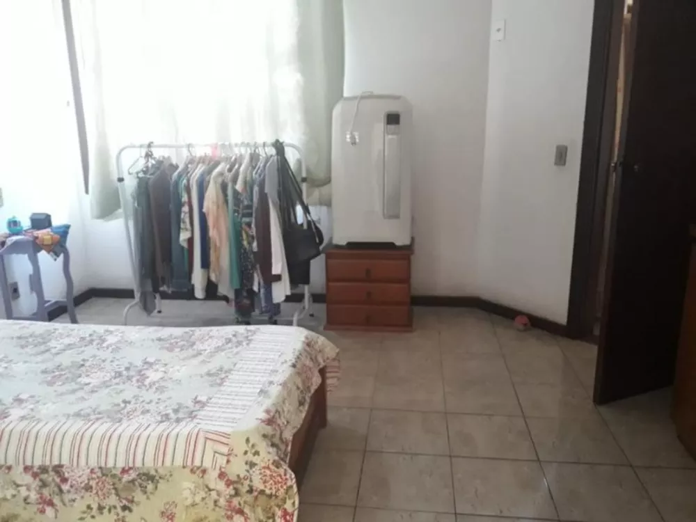 Casa, 4 quartos, 240 m² - Foto 9