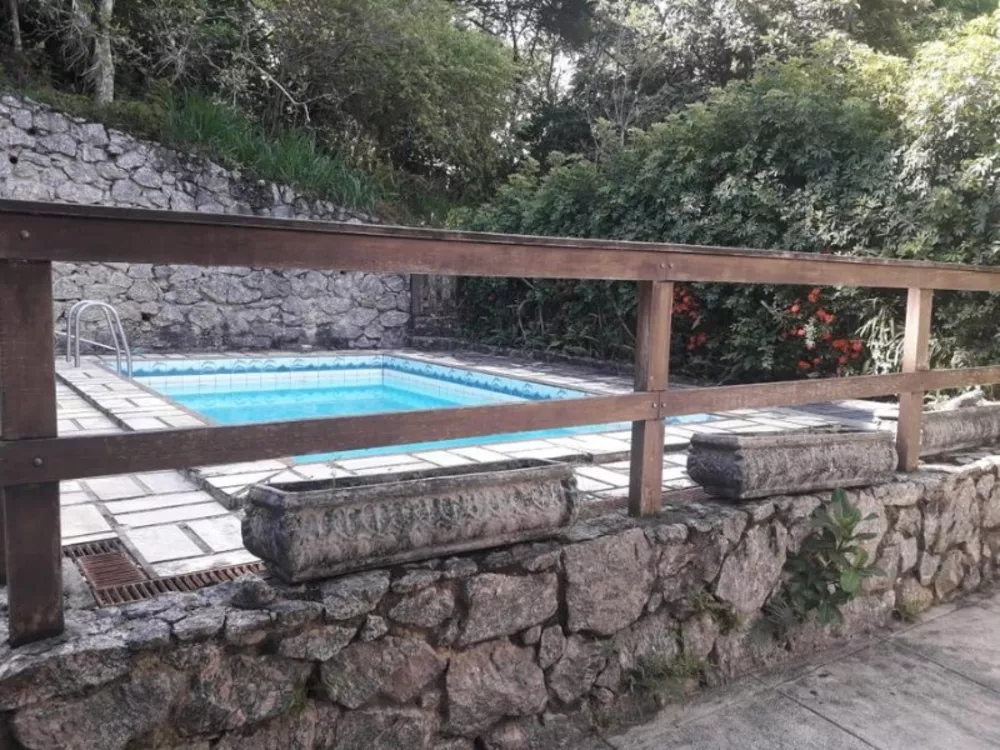 Casa, 4 quartos, 240 m² - Foto 2