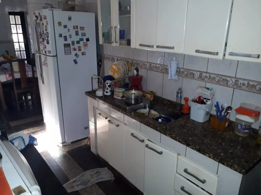Casa, 5 quartos, 210 m² - Foto 4