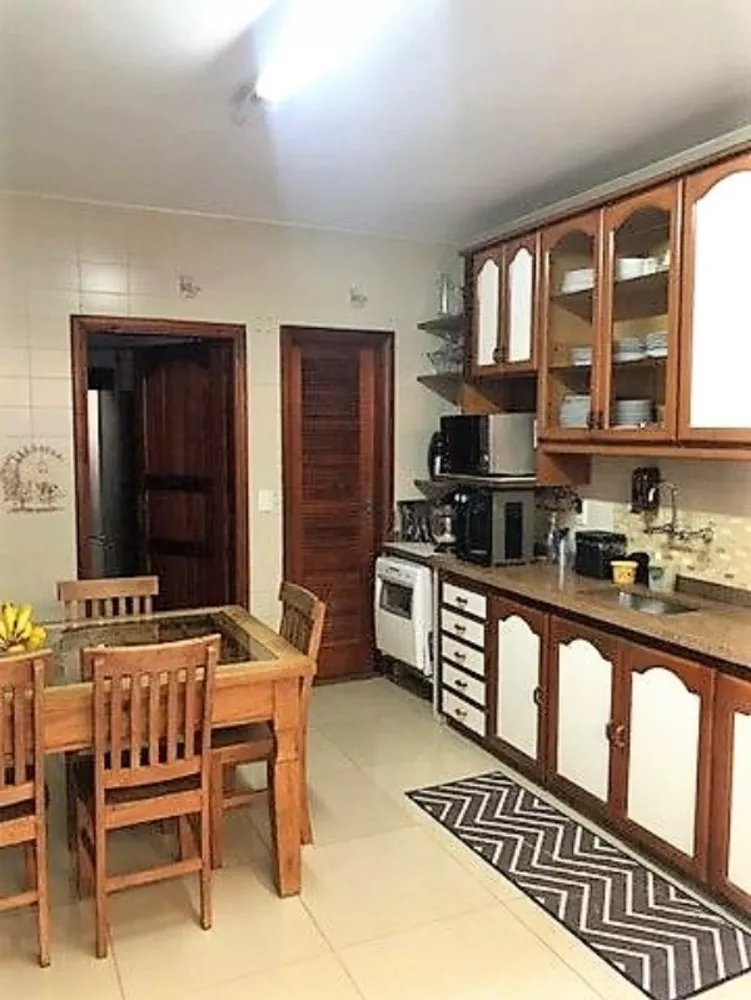 Casa, 4 quartos, 225 m² - Foto 8