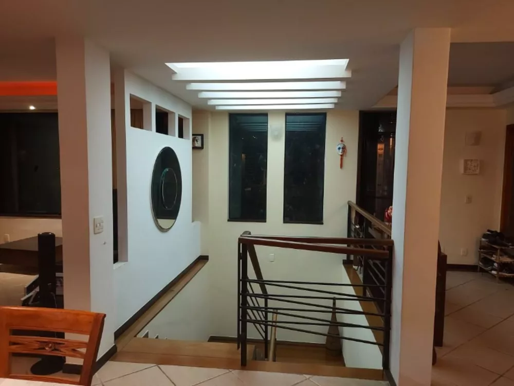 Casa à venda com 5 quartos, 400m² - Foto 4