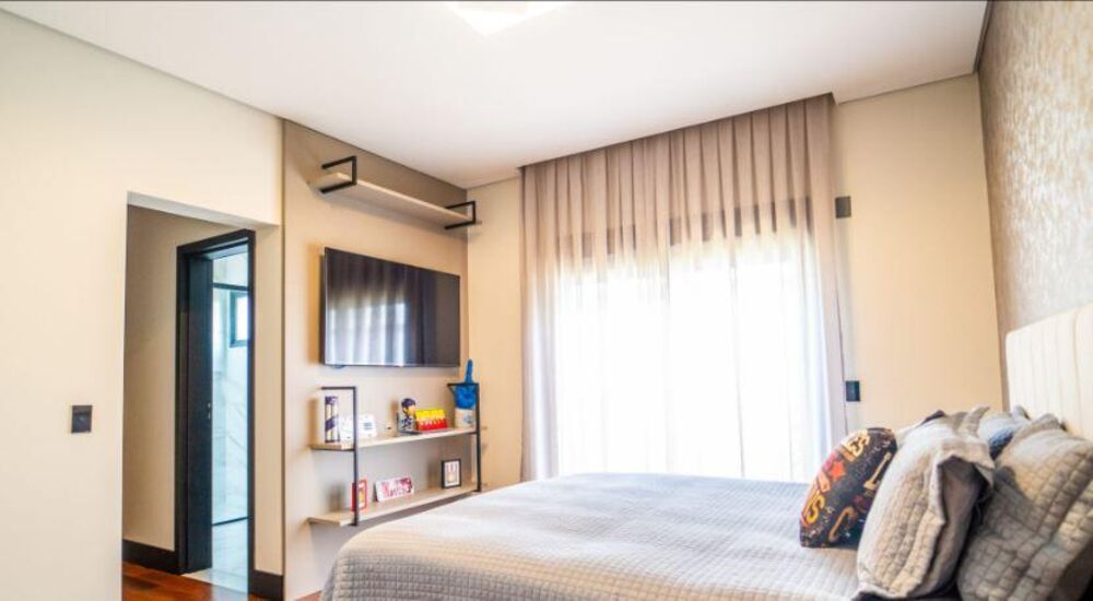 Casa de Condomínio à venda com 4 quartos, 440m² - Foto 4
