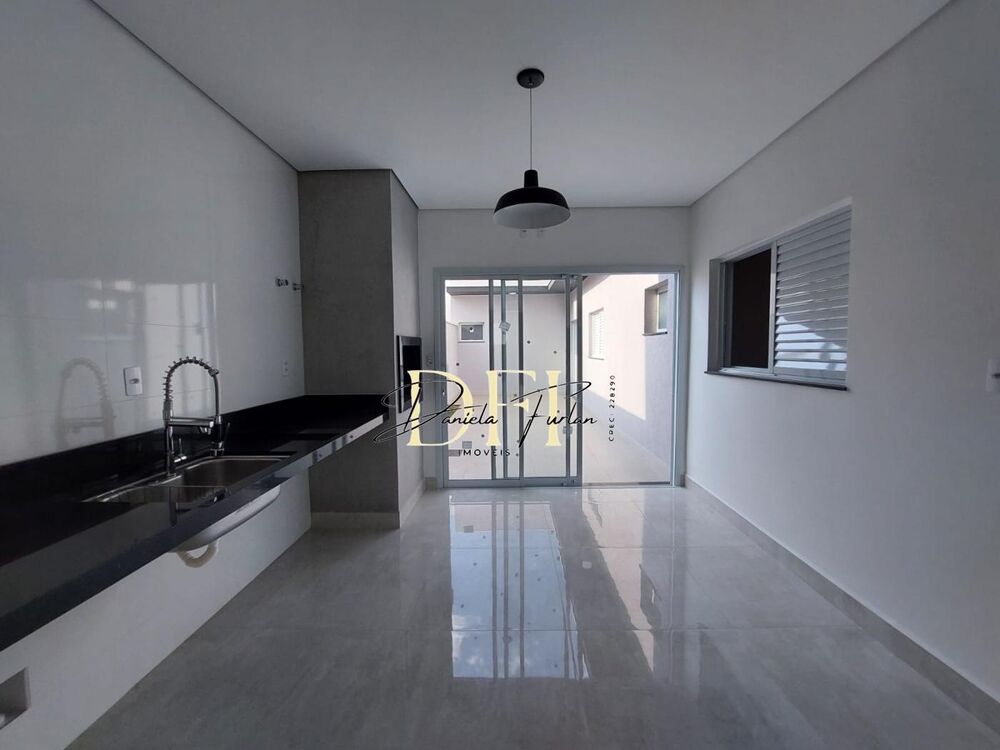 Casa de Condomínio à venda com 3 quartos, 140m² - Foto 1