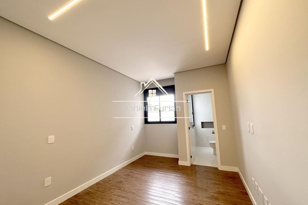 Casa de Condomínio à venda com 4 quartos, 313m² - Foto 9