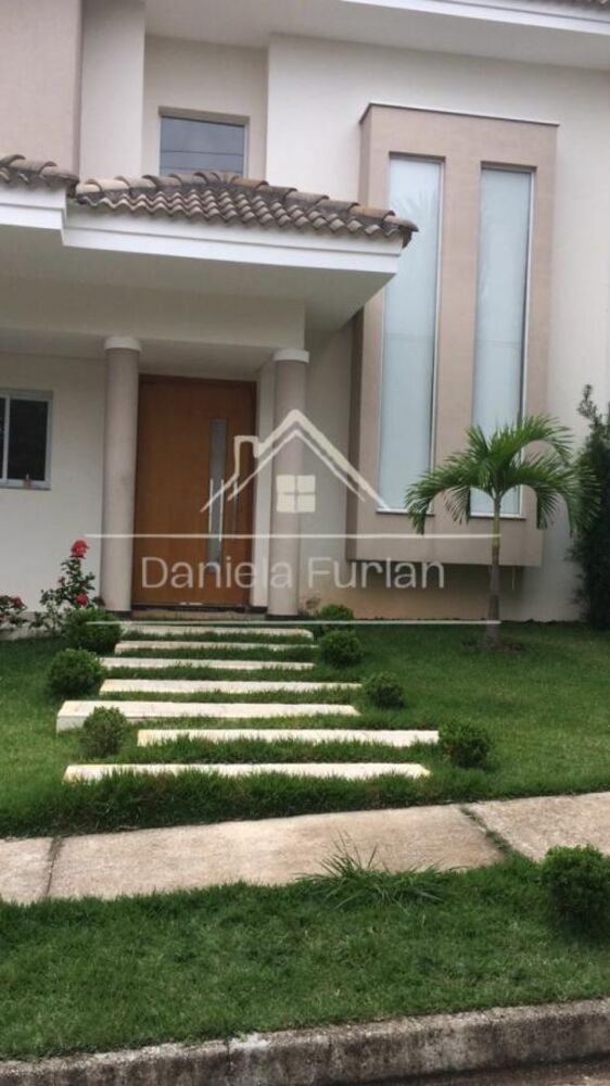 Casa de Condomínio à venda com 4 quartos, 313m² - Foto 2