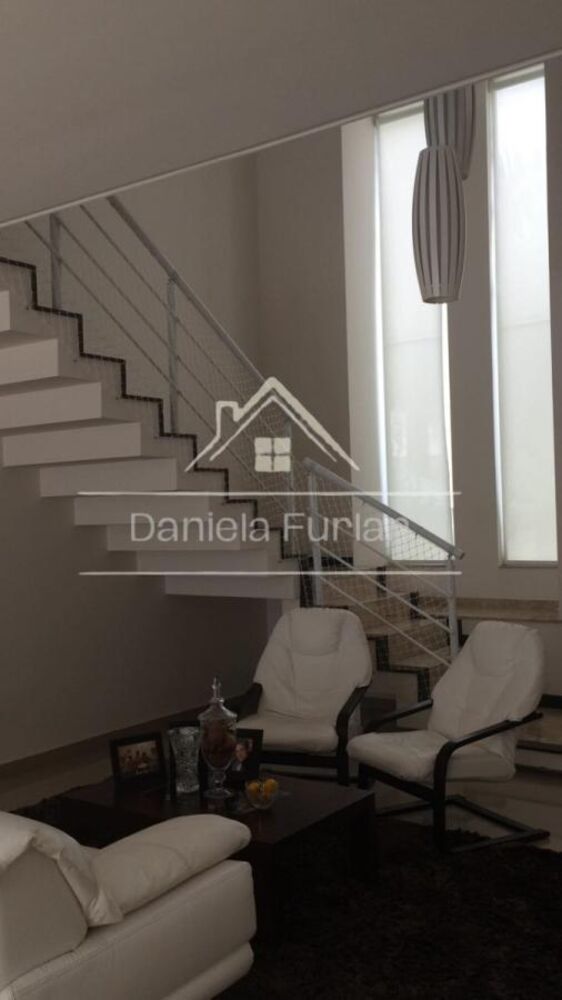 Casa de Condomínio à venda com 4 quartos, 313m² - Foto 1