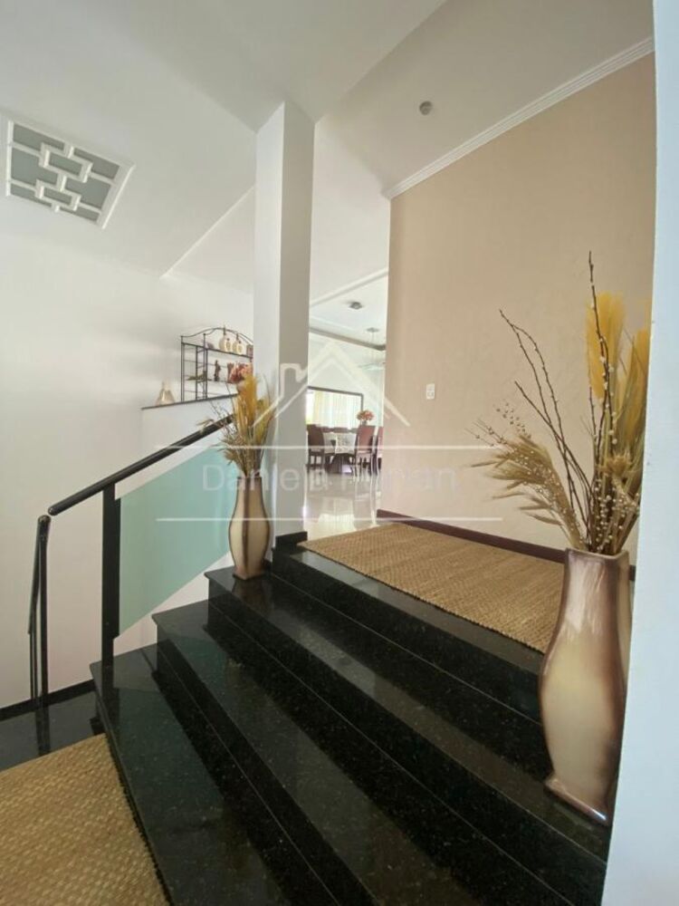 Casa de Condomínio à venda com 4 quartos, 560m² - Foto 8