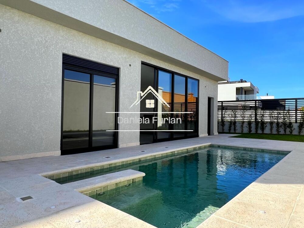 Casa de Condomínio à venda com 3 quartos, 239m² - Foto 4