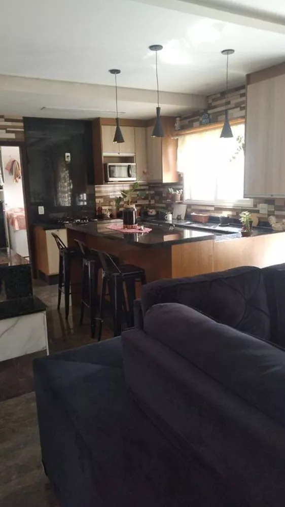 Sobrado à venda com 4 quartos, 235m² - Foto 3