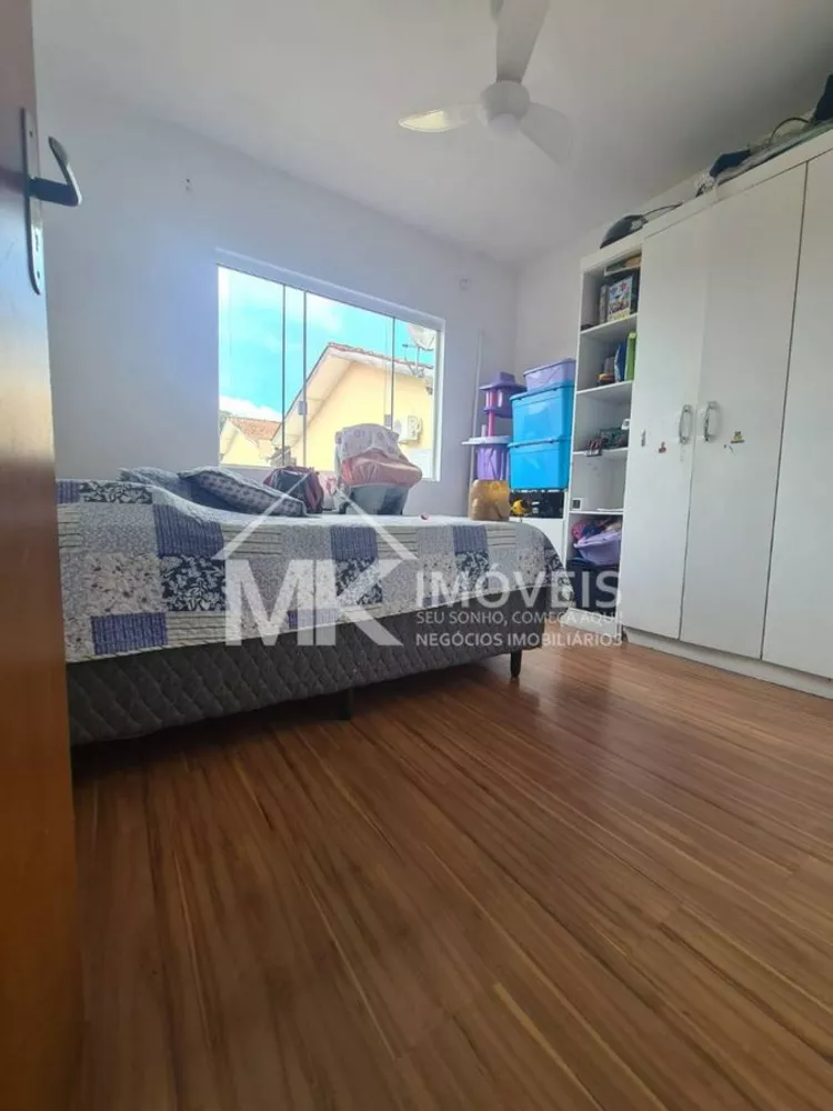 Casa à venda com 3 quartos, 100m² - Foto 4