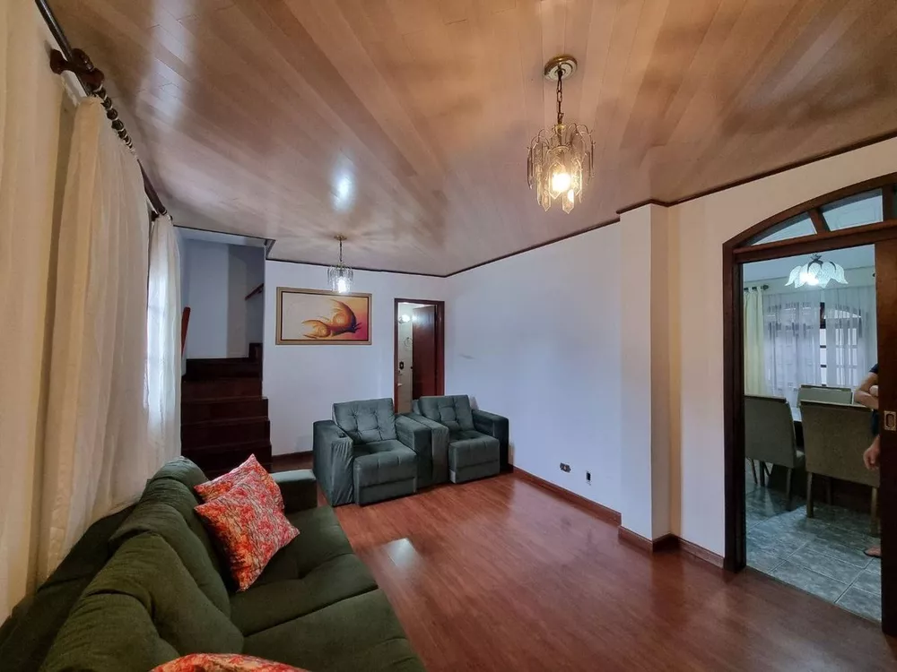 Sobrado à venda com 4 quartos, 240m² - Foto 3