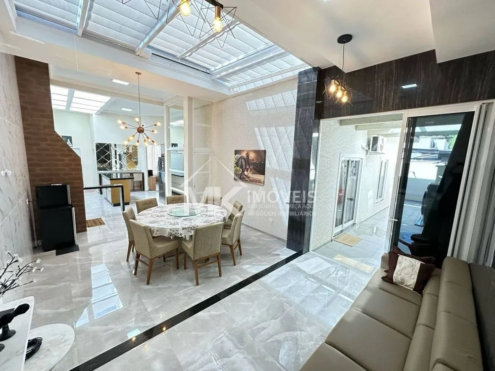 Casa, 3 quartos, 180 m² - Foto 1