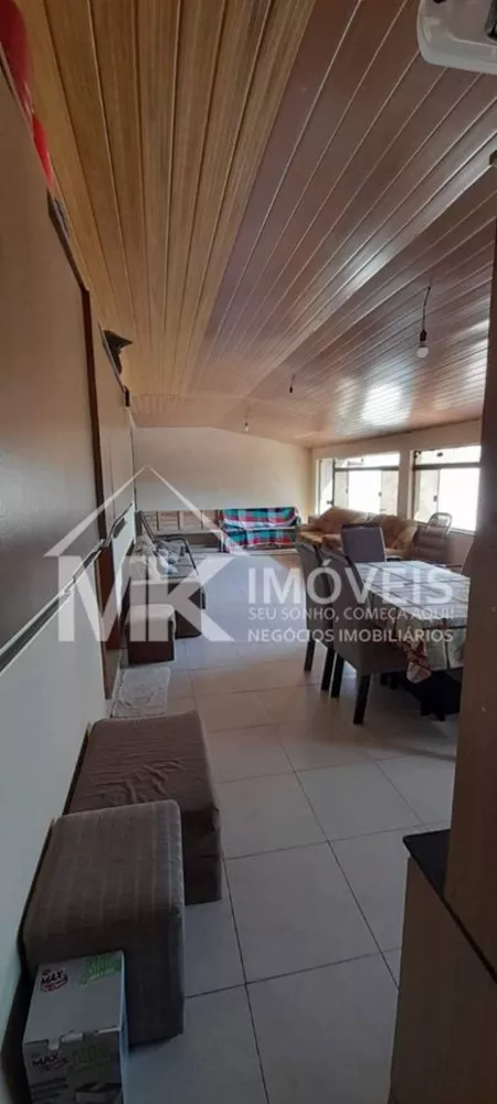 Casa à venda com 6 quartos, 170m² - Foto 4