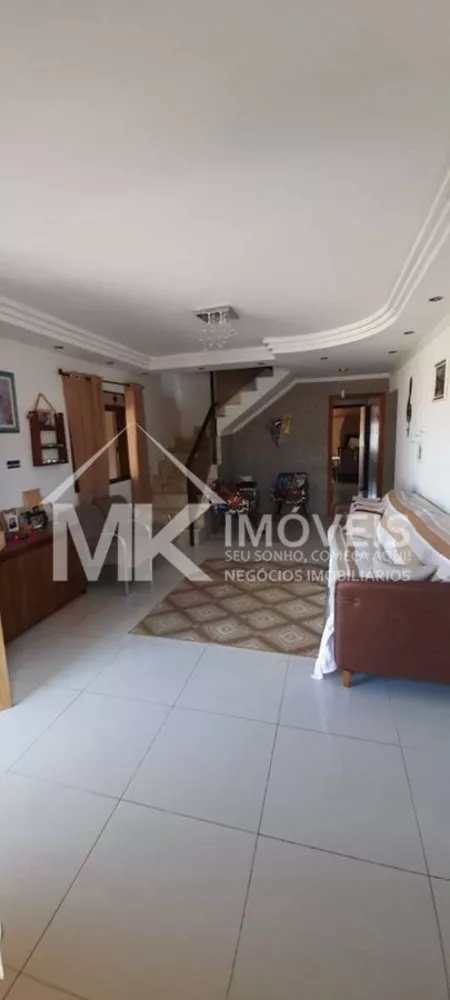 Casa à venda com 6 quartos, 170m² - Foto 3