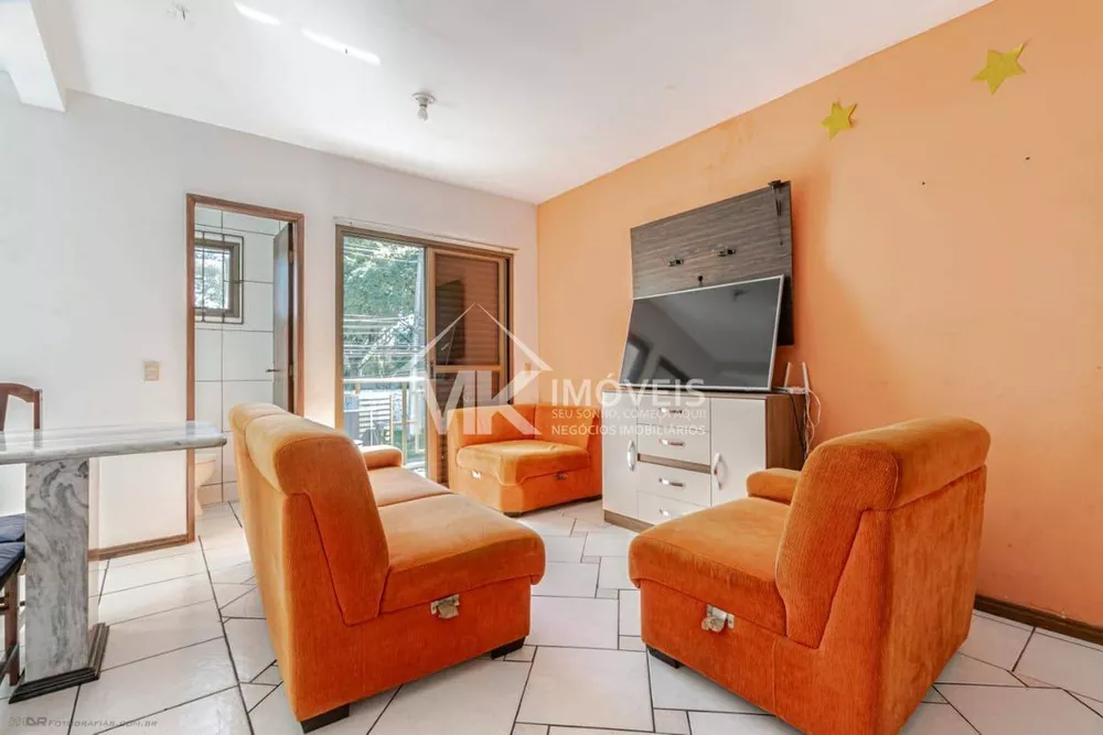 Sobrado à venda com 3 quartos, 200m² - Foto 2